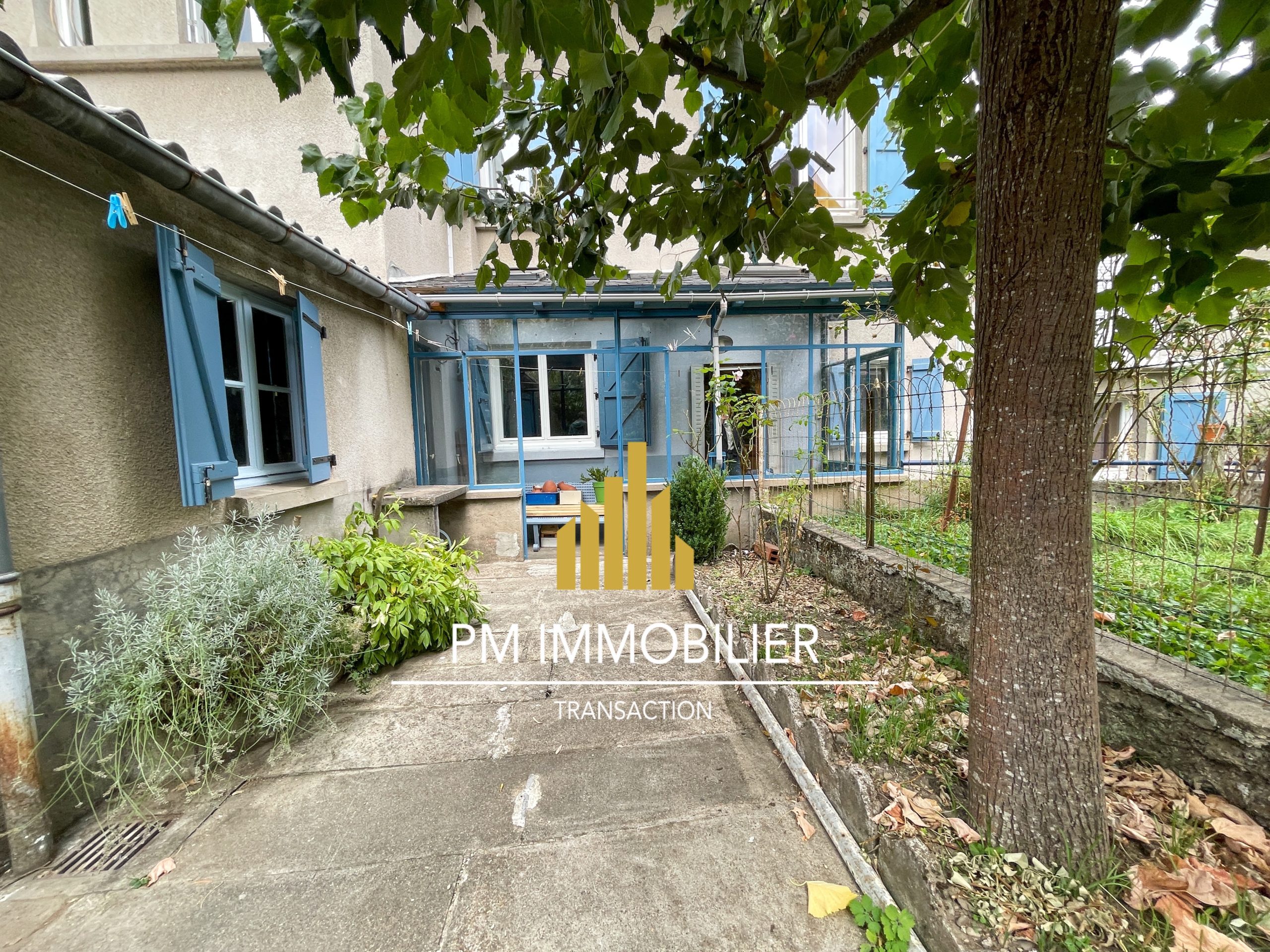 **VENDU**                                                                       MAISON DE VILLE  – JARDIN – RUE Paul Doumer